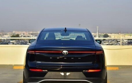 Toyota Crown, 2023 год, 4 500 000 рублей, 3 фотография