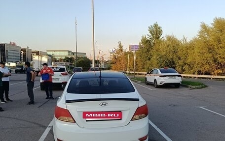 Hyundai Solaris II рестайлинг, 2014 год, 300 000 рублей, 4 фотография