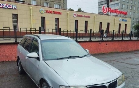 Nissan Wingroad III, 2001 год, 185 000 рублей, 2 фотография