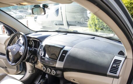 Mitsubishi Outlander III рестайлинг 3, 2008 год, 855 000 рублей, 9 фотография