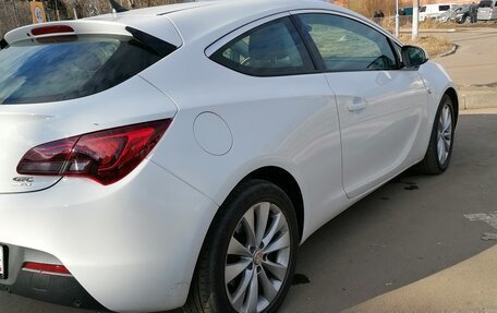 Opel Astra J, 2013 год, 900 000 рублей, 2 фотография