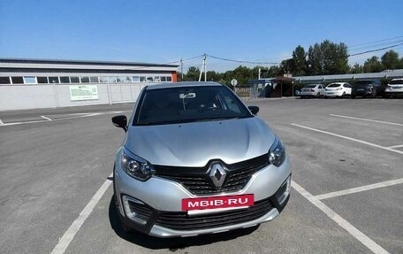 Renault Kaptur I рестайлинг, 2017 год, 1 050 000 рублей, 2 фотография