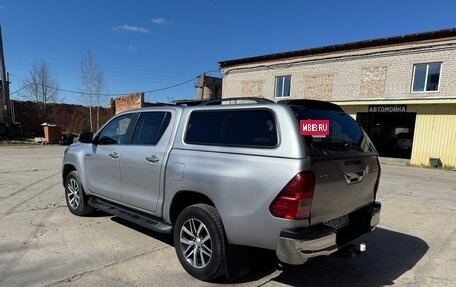 Toyota Hilux VIII, 2016 год, 3 300 000 рублей, 5 фотография
