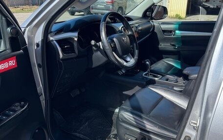 Toyota Hilux VIII, 2016 год, 3 300 000 рублей, 2 фотография
