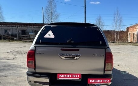 Toyota Hilux VIII, 2016 год, 3 300 000 рублей, 6 фотография
