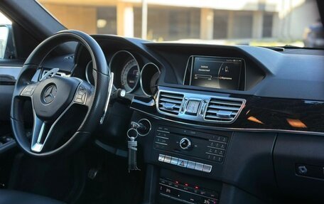 Mercedes-Benz E-Класс, 2015 год, 2 200 000 рублей, 13 фотография