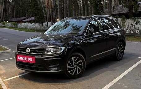 Volkswagen Tiguan II, 2018 год, 1 650 000 рублей, 3 фотография