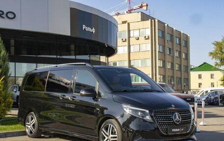 Mercedes-Benz V-Класс, 2017 год, 8 800 000 рублей, 3 фотография