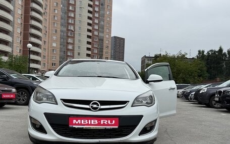 Opel Astra J, 2013 год, 990 000 рублей, 1 фотография