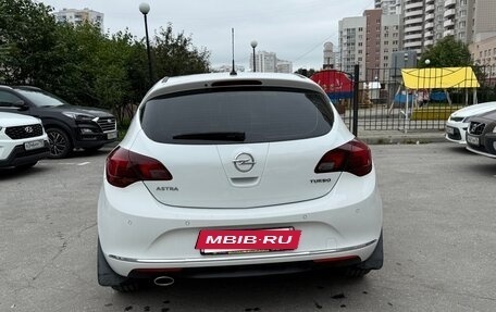 Opel Astra J, 2013 год, 990 000 рублей, 3 фотография