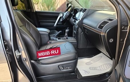 Toyota Land Cruiser Prado 150 рестайлинг 2, 2021 год, 6 500 000 рублей, 7 фотография