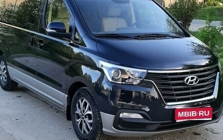 Hyundai H-1 II рестайлинг, 2021 год, 2 950 000 рублей, 1 фотография