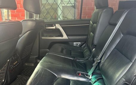 Toyota Land Cruiser 200, 2011 год, 2 600 000 рублей, 4 фотография