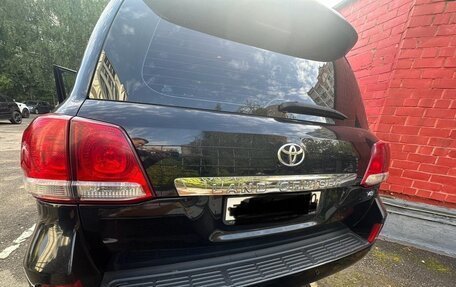 Toyota Land Cruiser 200, 2011 год, 2 600 000 рублей, 5 фотография