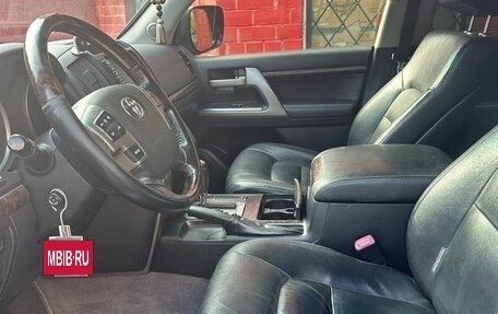 Toyota Land Cruiser 200, 2011 год, 2 600 000 рублей, 3 фотография