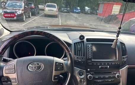 Toyota Land Cruiser 200, 2011 год, 2 600 000 рублей, 7 фотография