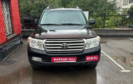 Toyota Land Cruiser 200, 2011 год, 2 600 000 рублей, 10 фотография