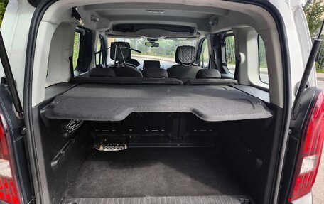 Peugeot Rifter I, 2021 год, 1 930 000 рублей, 10 фотография