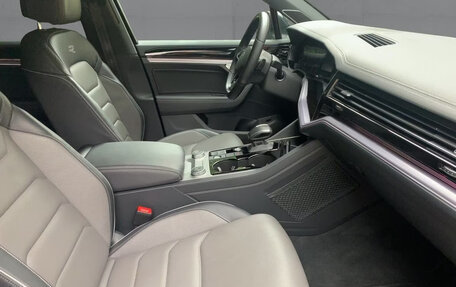 Volkswagen Touareg III, 2022 год, 7 000 000 рублей, 7 фотография