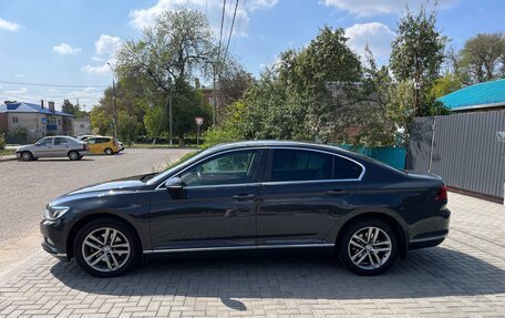 Volkswagen Passat B8 рестайлинг, 2017 год, 1 800 000 рублей, 5 фотография