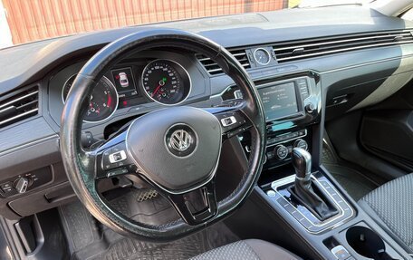 Volkswagen Passat B8 рестайлинг, 2017 год, 1 800 000 рублей, 10 фотография