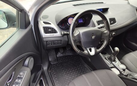 Renault Megane III, 2013 год, 759 000 рублей, 2 фотография