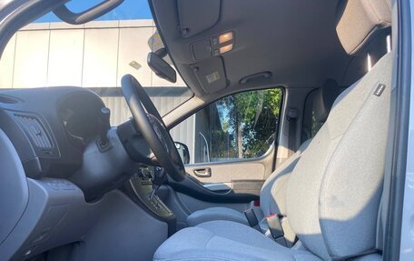 Hyundai Grand Starex Grand Starex I рестайлинг 2, 2019 год, 2 800 000 рублей, 15 фотография