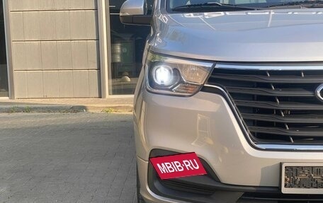 Hyundai Grand Starex Grand Starex I рестайлинг 2, 2019 год, 2 800 000 рублей, 9 фотография