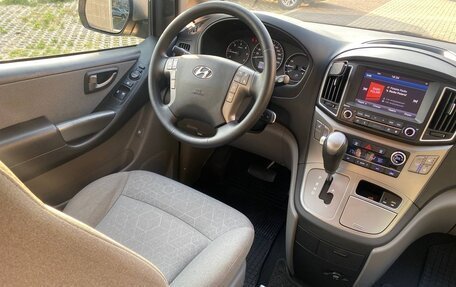 Hyundai Grand Starex Grand Starex I рестайлинг 2, 2019 год, 2 800 000 рублей, 36 фотография
