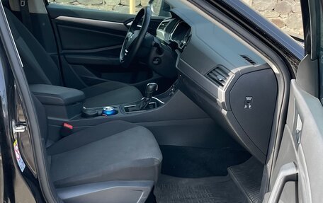 Volkswagen Jetta VII, 2020 год, 1 900 000 рублей, 10 фотография