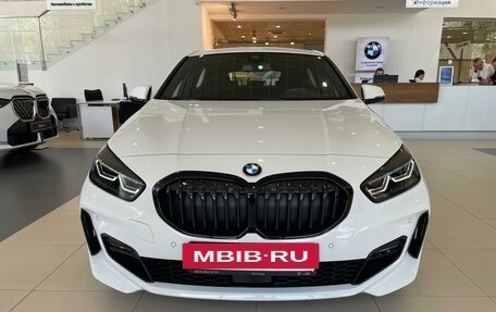 BMW 1 серия, 2021 год, 3 150 000 рублей, 25 фотография