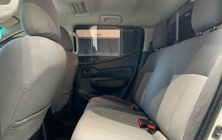 Mitsubishi L200 IV рестайлинг, 2022 год, 3 300 000 рублей, 8 фотография
