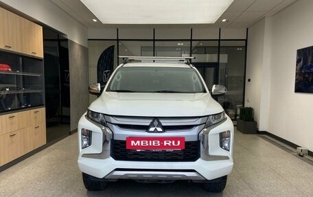Mitsubishi L200 IV рестайлинг, 2022 год, 3 300 000 рублей, 3 фотография