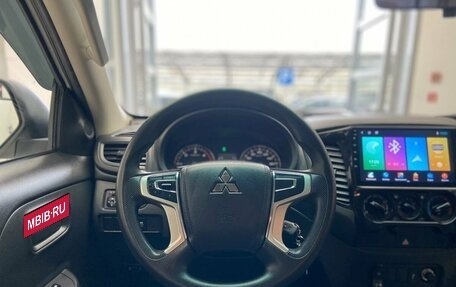 Mitsubishi L200 IV рестайлинг, 2022 год, 3 300 000 рублей, 9 фотография