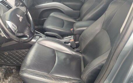 Mitsubishi Outlander III рестайлинг 3, 2007 год, 950 000 рублей, 11 фотография