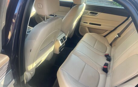 Jaguar XF II, 2019 год, 2 750 000 рублей, 7 фотография