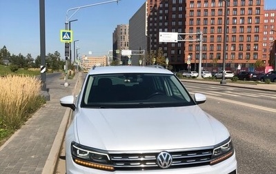 Volkswagen Tiguan II, 2018 год, 2 800 000 рублей, 1 фотография