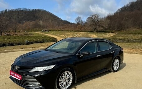 Toyota Camry, 2019 год, 3 000 000 рублей, 3 фотография