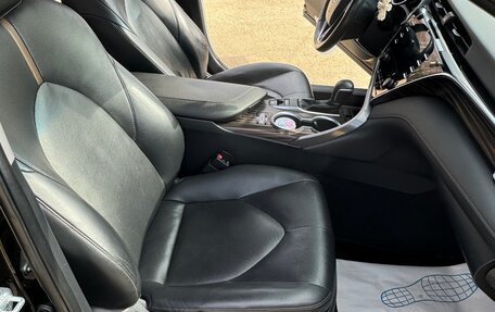 Toyota Camry, 2019 год, 3 000 000 рублей, 12 фотография