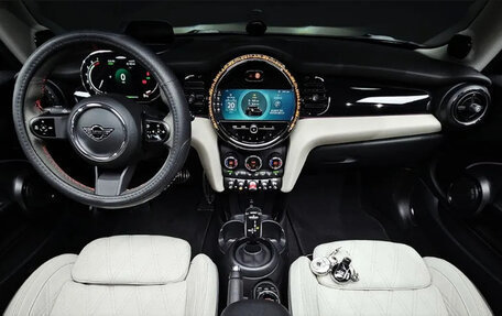MINI Clubman, 2022 год, 2 199 000 рублей, 7 фотография