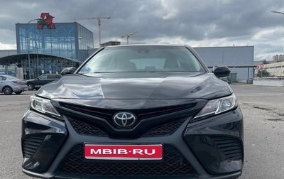 Toyota Camry, 2019 год, 2 700 000 рублей, 1 фотография