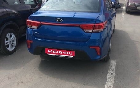 KIA Rio IV, 2018 год, 1 100 000 рублей, 4 фотография