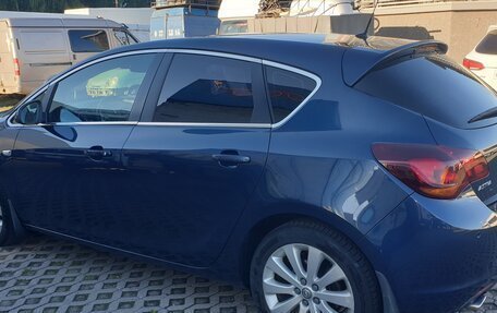 Opel Astra J, 2011 год, 680 000 рублей, 6 фотография