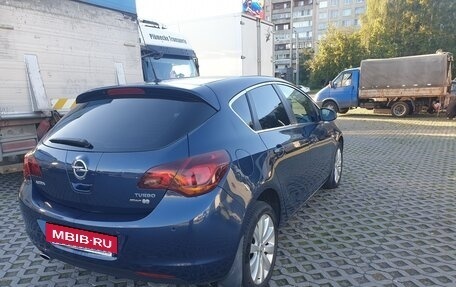 Opel Astra J, 2011 год, 680 000 рублей, 5 фотография