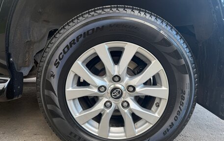 Toyota Land Cruiser 200, 2020 год, 5 950 000 рублей, 14 фотография