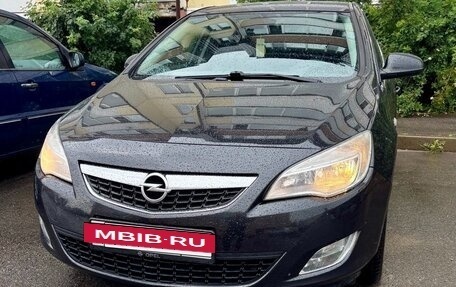 Opel Astra J, 2010 год, 630 000 рублей, 12 фотография