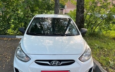 Hyundai Solaris II рестайлинг, 2013 год, 645 000 рублей, 1 фотография