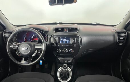 KIA Soul II рестайлинг, 2018 год, 1 216 000 рублей, 10 фотография