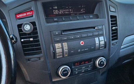 Mitsubishi Pajero IV, 2014 год, 2 050 000 рублей, 8 фотография