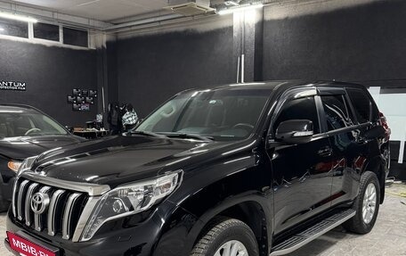 Toyota Land Cruiser Prado 150 рестайлинг 2, 2014 год, 3 500 000 рублей, 2 фотография